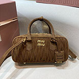 �̿�̿� �Ƹ�ī�� ����� 5BB148-5