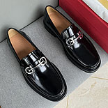 ��󰡸� ���� ����  YF0495